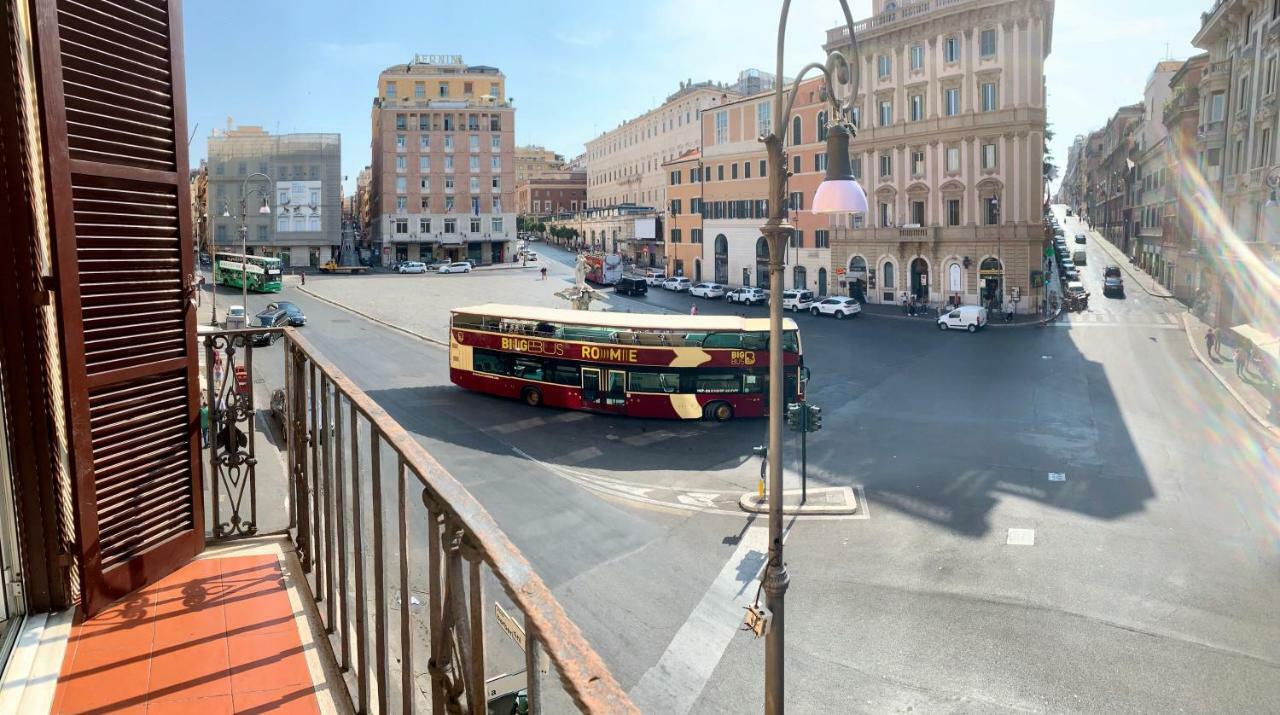 Отель Pied A Terre Barberini Рим Экстерьер фото