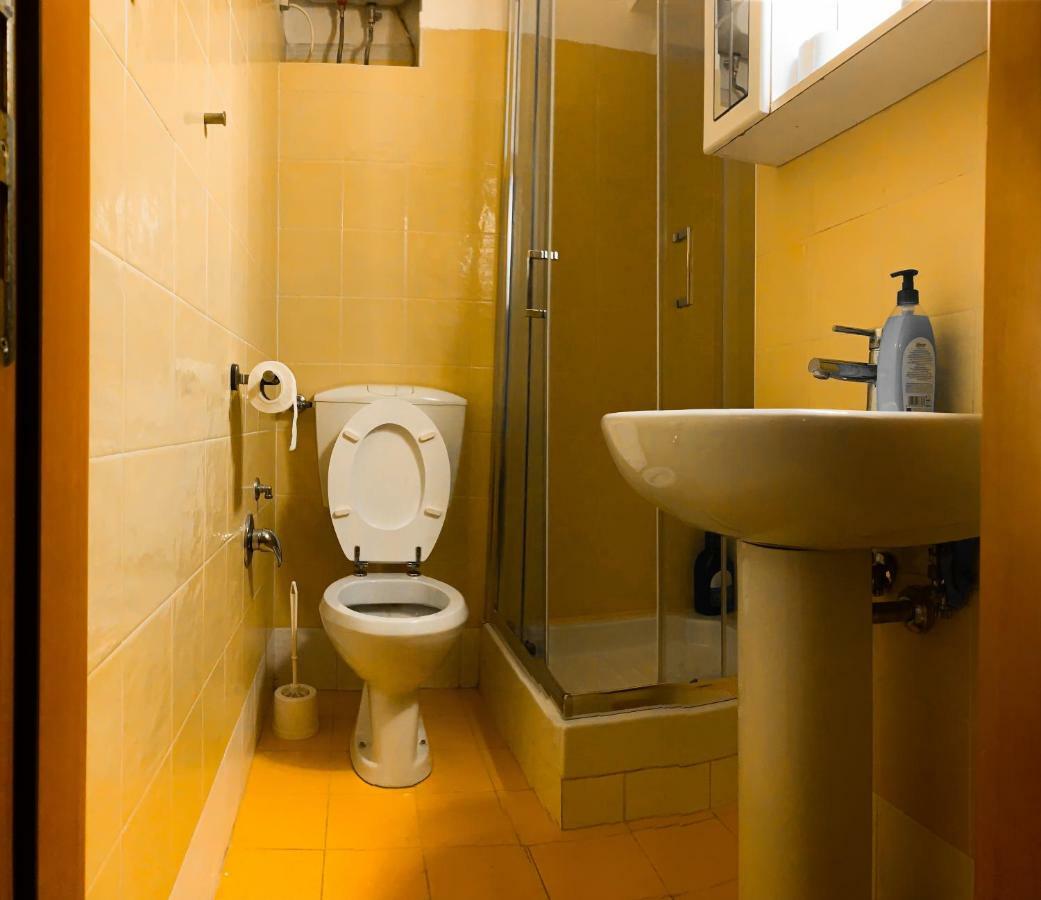 Отель Pied A Terre Barberini Рим Экстерьер фото
